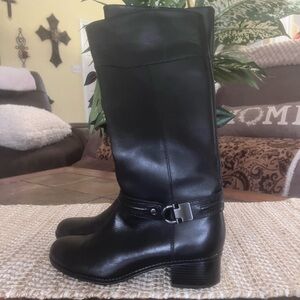 Like New🌺 Bandolino Black Leather Women's Boots Size 7.5